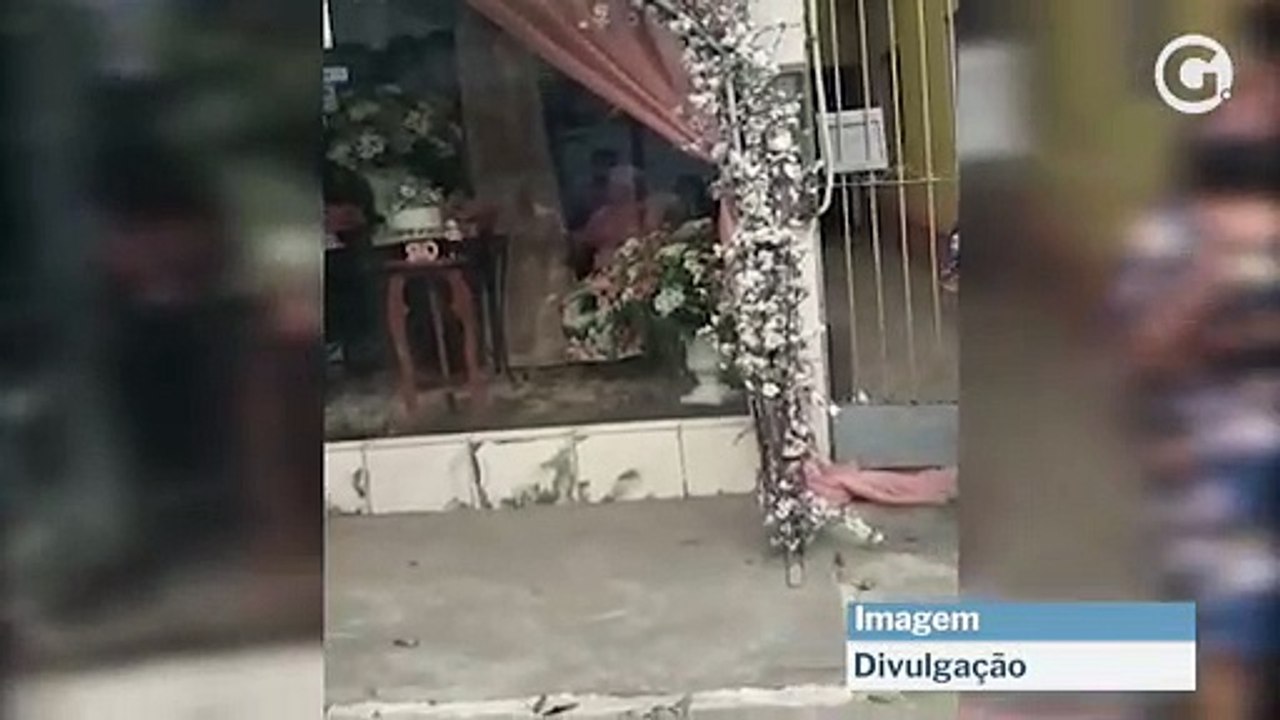 Idosa ganha festa de aniversário por vitrine em Itapemirim