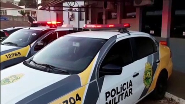 PM detém dupla com porções de crack e maconha na Avenida Barão do Rio Branco