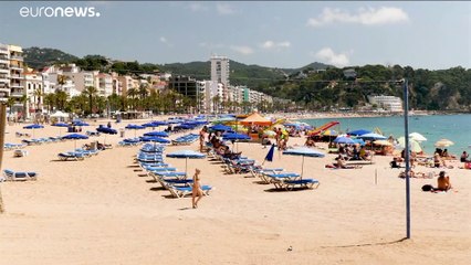 Bares e esplanadas vazias na Catalunha