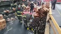 Un tráiler vuelca con 40 toneladas de Cerveza