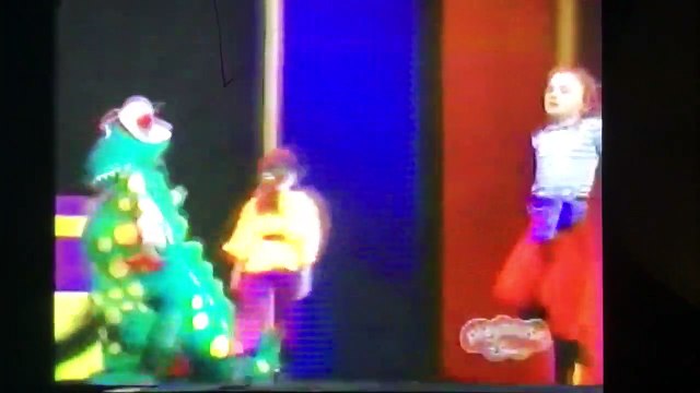 The Wiggles- Nya Nya Nya (Live 1997/1998)