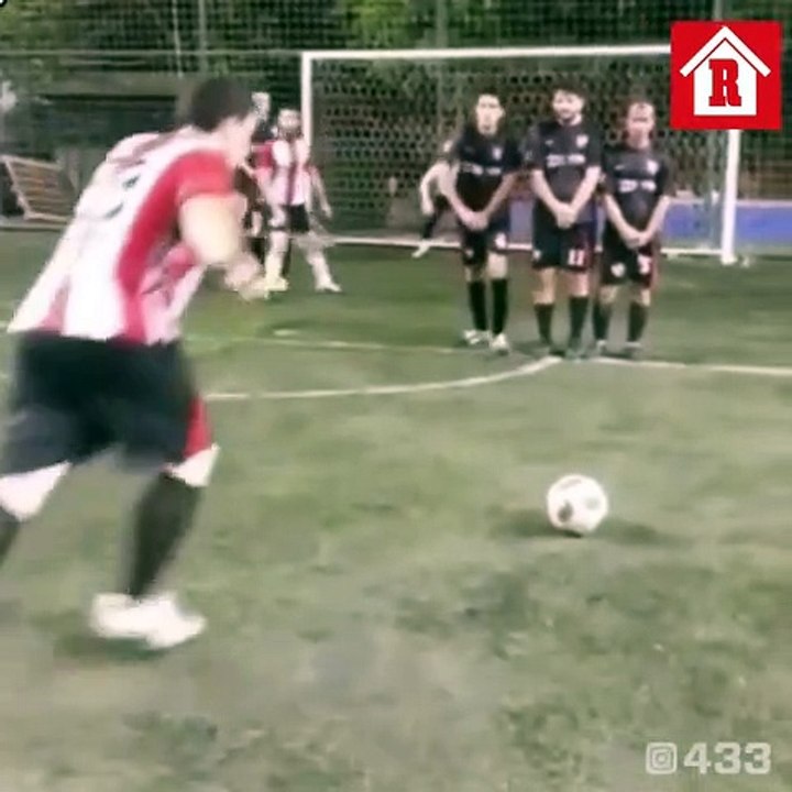Increíble Balonazo en la pantalla