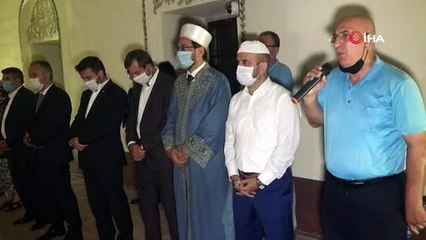 Bursa’da Ayasofya camisi için cuma namazı öncesi dualar edildi