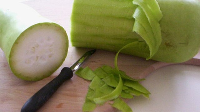 Lauki Chilka के फायदे चौंका देंगे आपको | लौकी के छिलके के फायदे | Lauki ke chilke ke fayde | Boldsky