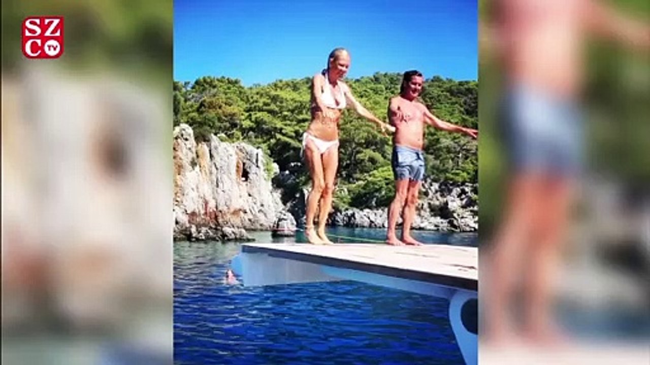 Abla kardeş tatil keyfi