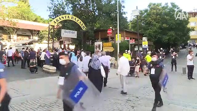Vatandaşlar, sabah namazında Ayasofya-i Kebir Cami-i Şerifi'ne akın etti