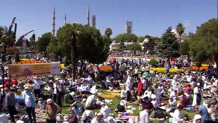 Tải video: Ayasofya-i Kebir Cami-i Şerifi'nde Diyanet İşleri Başkanlığı'nın dua programı düzenleniyor (4) - İSTANBUL