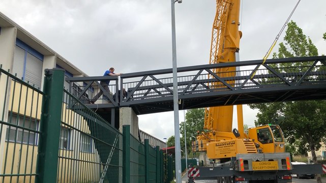 Saint-Lô. Le lycée Curie-Corot retrouve sa passerelle