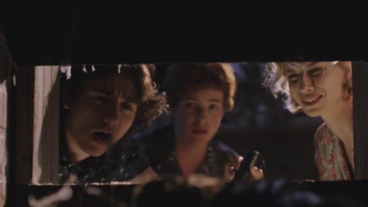 Plus belle la vie : Coralie, Antoine et Tom font une terrible découverte dans la maison !