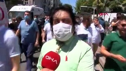 Tramvay seferleri durunca binlerce kişi Ayasofya Camii'ne yürüdü