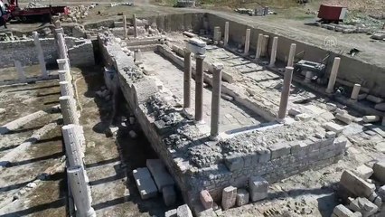 Tripolis'teki anıtsal çeşmenin yüzde 90'ı gün yüzüne çıkartıldı - DENİZLİ