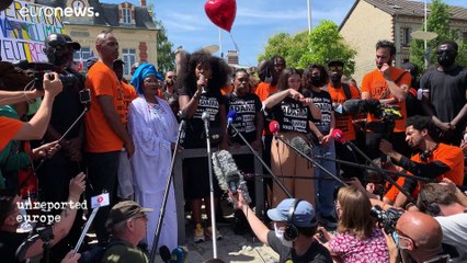 Французская полиция обещает сблизиться с обществом