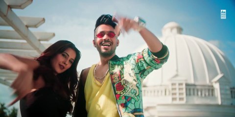 KURTA_PAJAMA_-_Tony_Kakkar_ft._Shehnaaz_Gill_-_Latest_Punjabi_Song_2020
