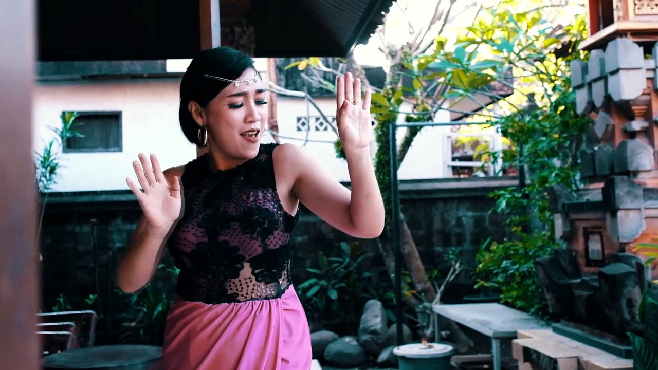 Isabella Itu Namanya
