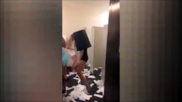 Les toilettes de dames c'est pire que chez les hommes