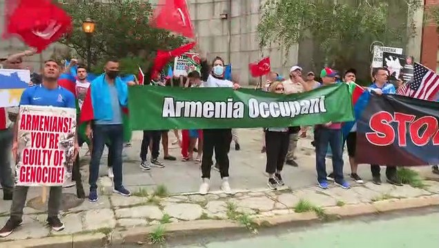 ABD'deki Azeri ve Türk vatandaşlar, New York'ta Ermenistan'ı protesto etti
