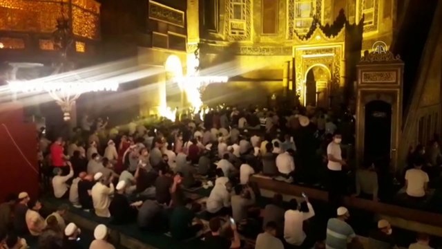 Ayasofya-i Kebir Cami-i Şerifi'nde ilk sabah namazı kılındı - İSTANBUL