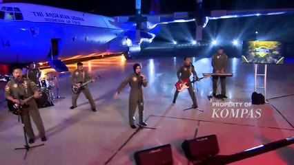 Taxiway Echo - Terbang By Kotak (TNI AU Cover)