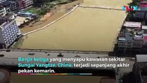 Banjir China, Ratusan Mobil Nyangkut di Jembatan