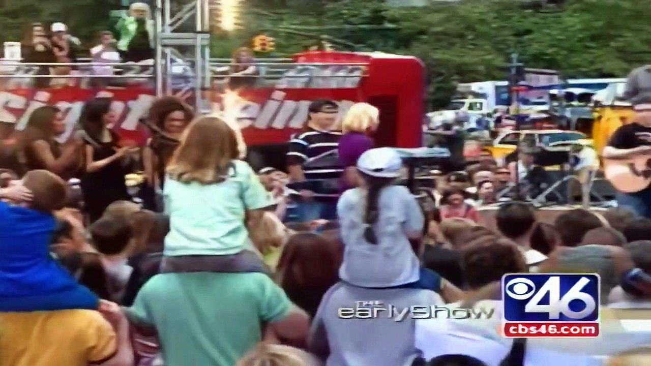 Jessica Simpson - I Belong To Me (Live @ The Early Show 2006) [720p HD]