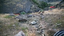 Tunceli'de boz ayıların beslenme anları görüntülendi