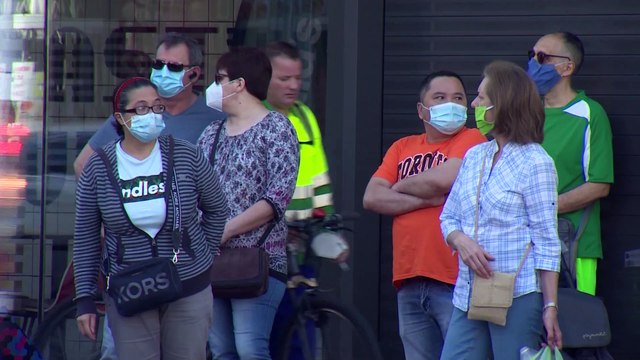 Crean un cubretartas para soplar las velas de cumpleaños con seguridad