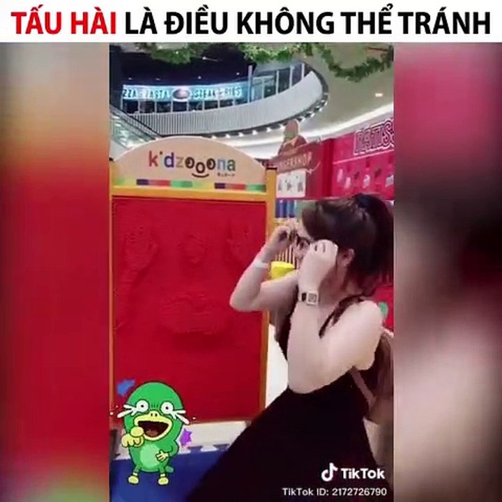 Tấu hài là điều không thể tránh