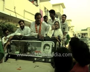 Bollywood Actor Rajesh Khanna in Congress road show, Lajpat Nagar : archival footage