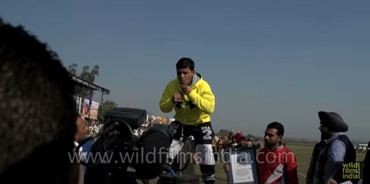 Man lifts massive weight tethered to his eye socket