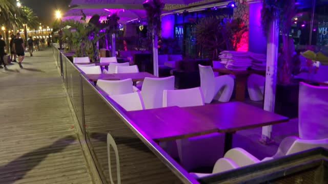 El sector del ocio nocturno catalán cumple con el cierre pero anuncia medidas legales ante la quiebra de muchos negocios