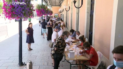 Francia: test Covid-19 prima di andare in spiaggia o in treno