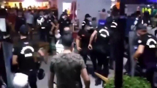 Çanakkale'de Su ve Vicdan Nöbeti için basın açıklaması yapmak isteyen çevreciler, darp edilerek gözaltına alındı