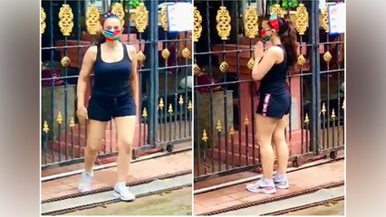 Ameesha Patel मंदिर में जूते पहनकर पहुंची,लोगों ने कहा-थोड़ी शर्म कर लो । Boldsky