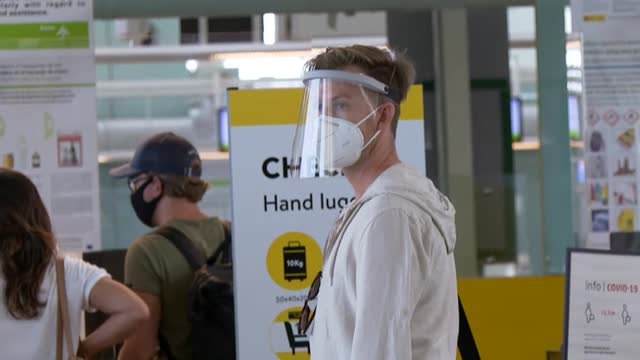 Sorpresa entre los turistas británicos por imponer la cuarentena sin previo aviso