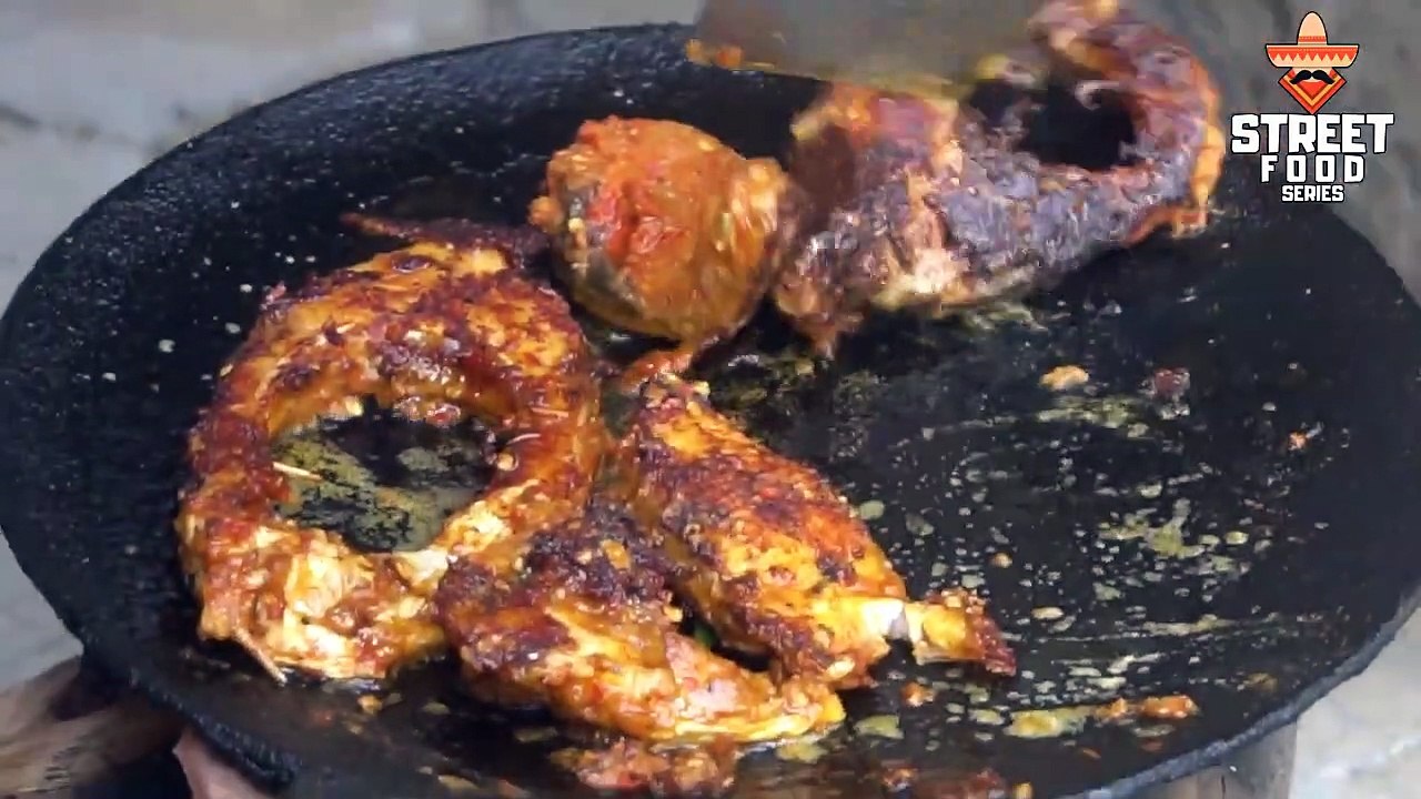 Extremely Crispy Live Fish Fry | Street Food Series