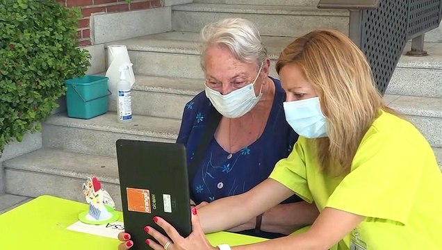 España vive el 'Día de los Abuelos' más emotivo tras la pandemia