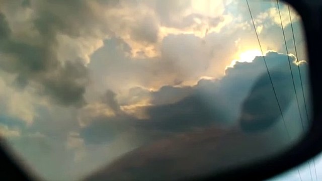 2 soleils apparaissent derrière les nuages... phénomène naturel mystérieux