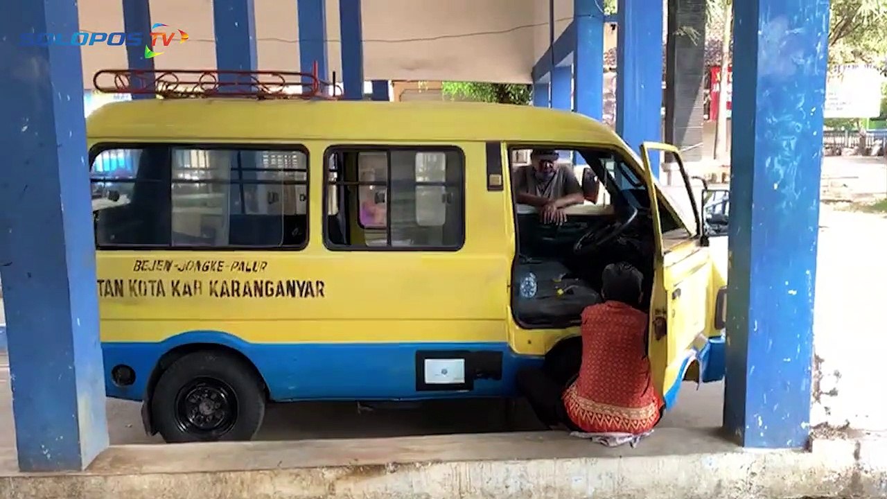 Angkot Solo Makin Tersisih?
