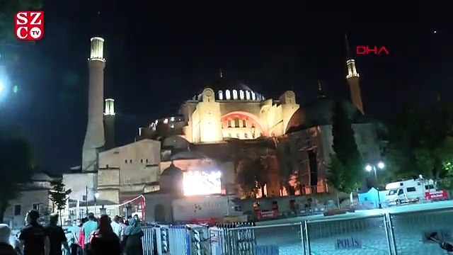 Ayasofya Camii’nde yoğunluk sürüyor