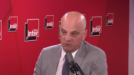 Jean-Michel Blanquer, ministre de l'Éducation nationale : "La question d'une prime pour l'équipement informatique est sur la table"