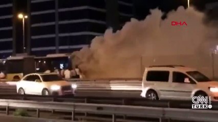Son Dakika Haberi: Küçükçekmece Cennet'te metrobüste yangın | Video