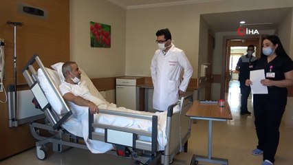 15 yıldır taşıdığı böbrek taşlarından 2 saatlik operasyonla kurtuldu