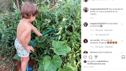 El hijo de Eva González y Cayetano Rivera disfruta de la jardinería