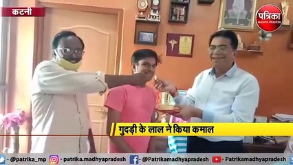 सब्जी बेचने वाले का बेटा जिले में आया टॉप
