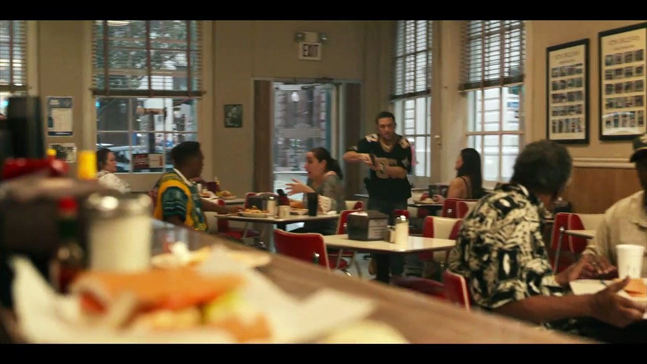 Project Power clip - "Headshot" - Jamie Foxx, Joseph Gordon-Levitt