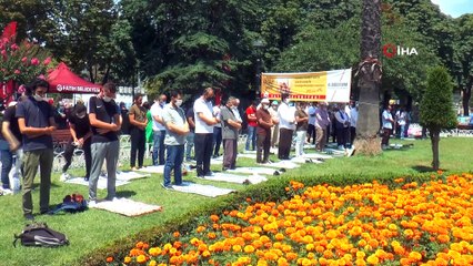 Ayasofya’yı gül kokusu sardı