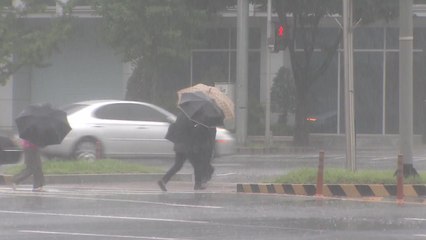 [날씨] 장맛비 오락가락...밤부터 충청·전북·경북 호우 / YTN