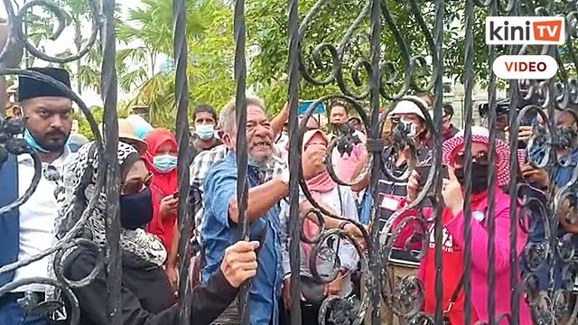 Penyokong Bossku mengamuk, tak terima keputusan Najib