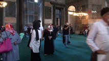Turistler Ayasofya'ya hayran kaldı- Ayasofya’nın ibadete açılmasına turistlerin yorumu