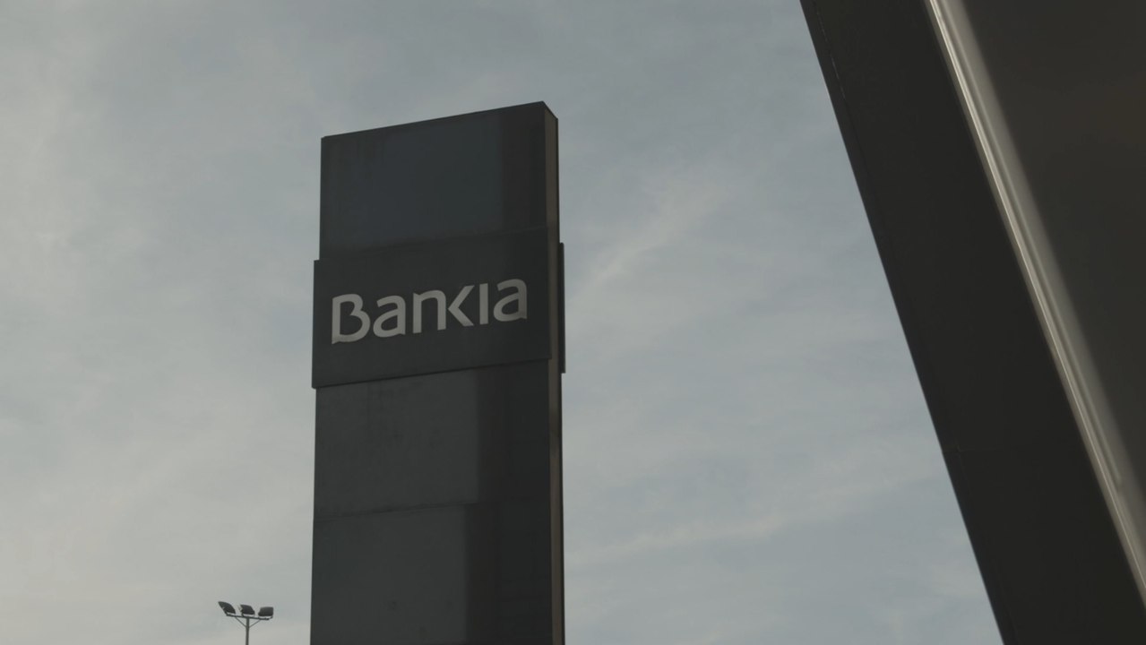 Bankia gana 142 millones hasta junio, un 64% menos